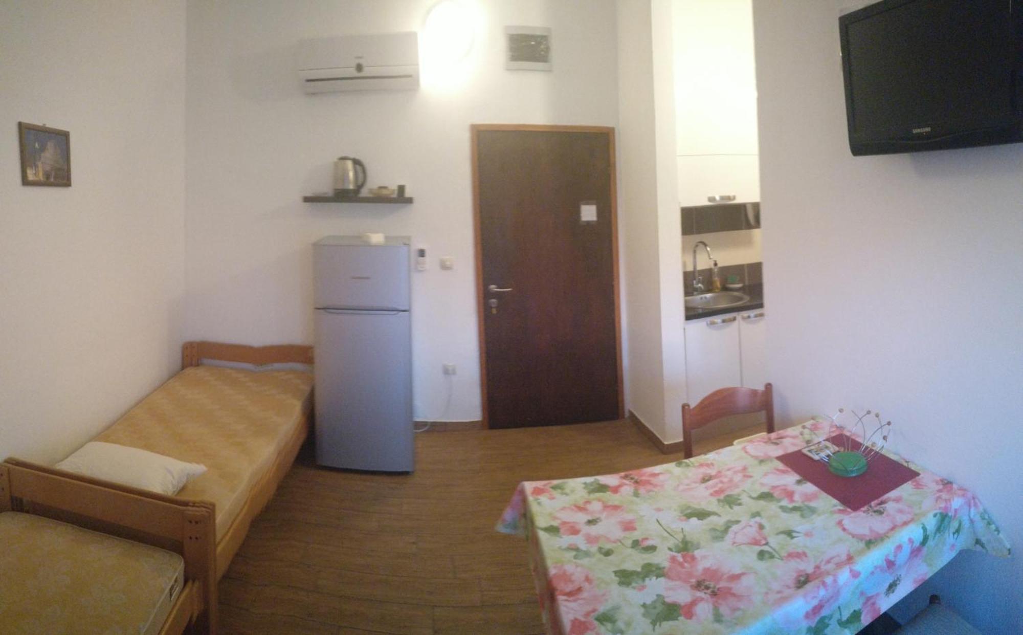 Apartments Dubravka Pirovac Zimmer foto